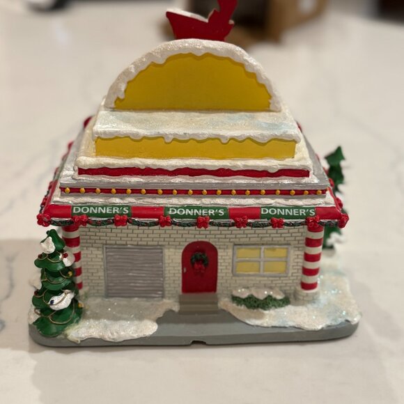 Hawthorne Village - "Donner's Diner" Piece - Picture 5 of 8